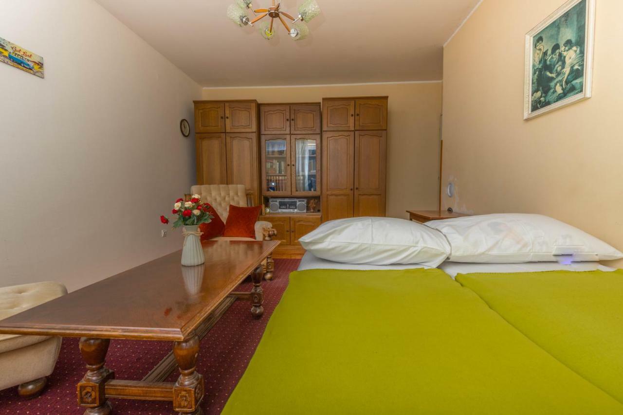 Apartment Center Crikvenica Buitenkant foto