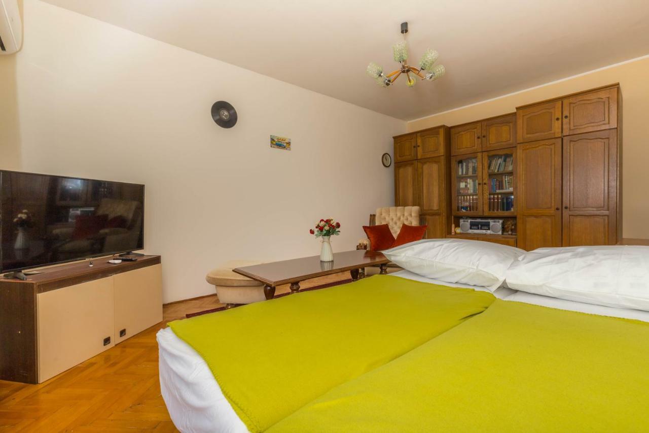 Apartment Center Crikvenica Buitenkant foto