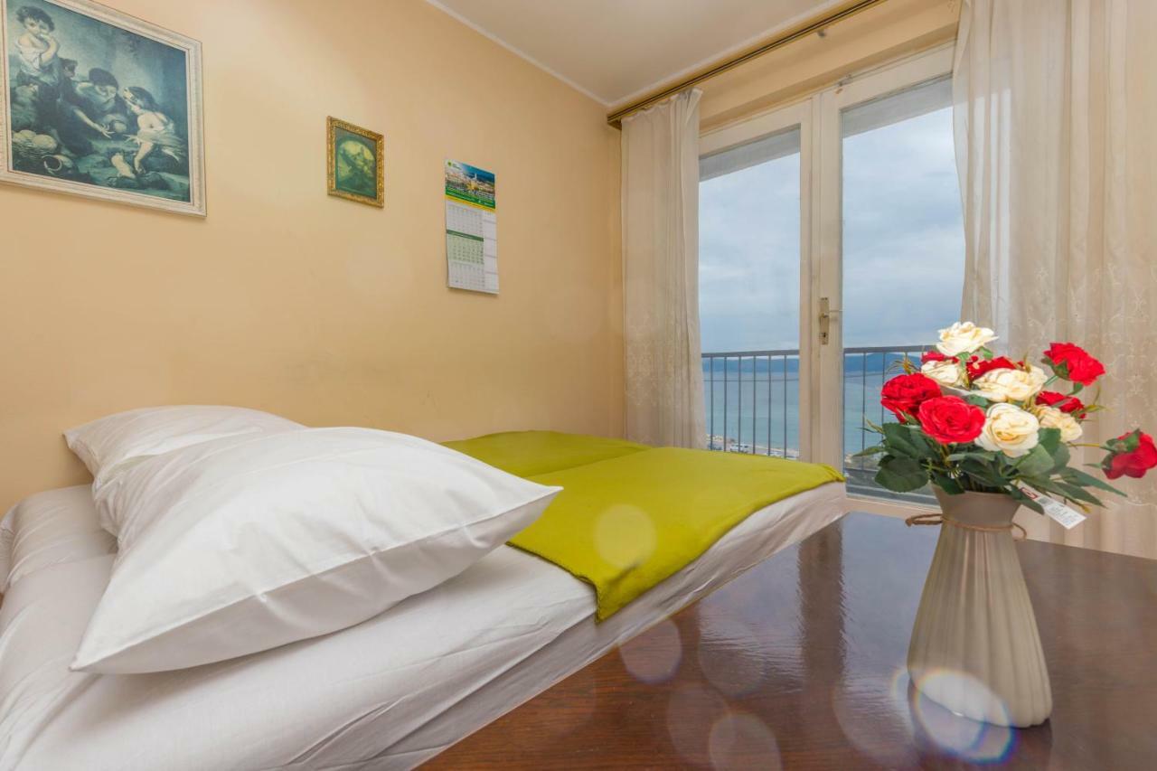 Apartment Center Crikvenica Buitenkant foto