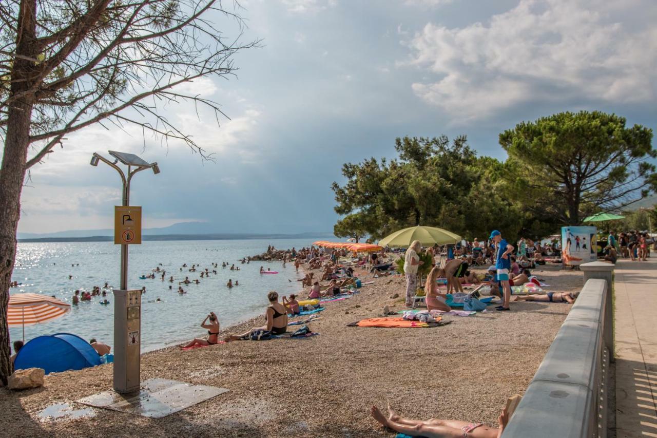 Apartment Center Crikvenica Buitenkant foto